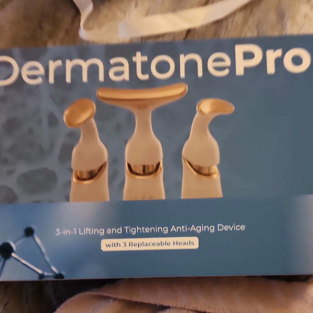 DermatonePro 3-in-1 Anti-Aging Device - Gold and White